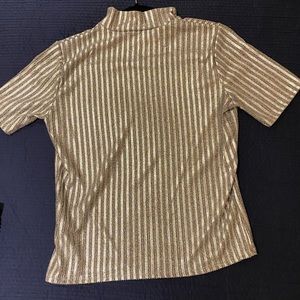 BEAUTIFUL SILVER SPARKLE SHORT SLEEVE TOP